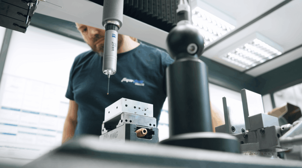 FiGo-Tec Person an Zeiss Qualität